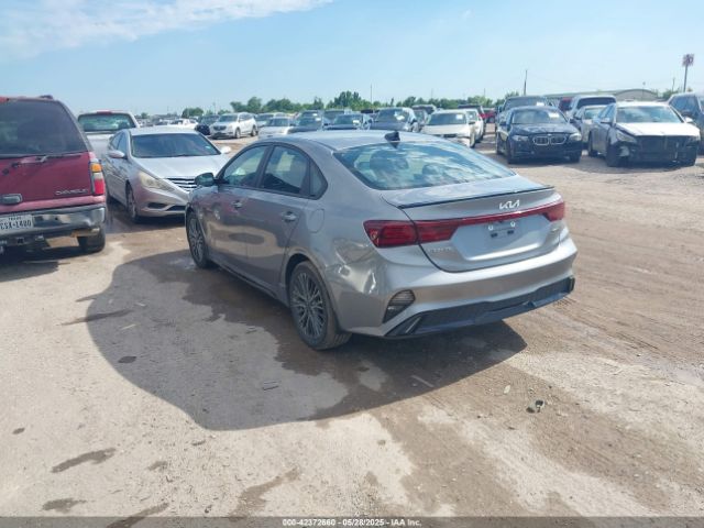 3KPF54AD1PE580011 KIA Forte Gt-line