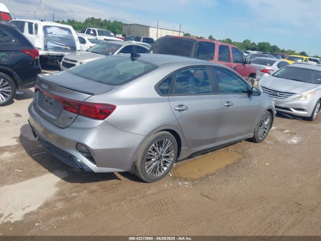 3KPF54AD1PE580011 KIA Forte Gt-line