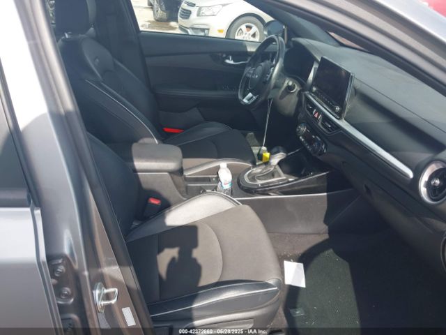 3KPF54AD1PE580011 KIA Forte Gt-line