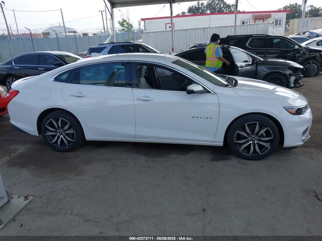 1G1ZF5SX0GF233258 Chevrolet MALIBU 2LT