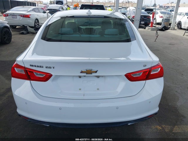 1G1ZF5SX0GF233258 Chevrolet MALIBU 2LT