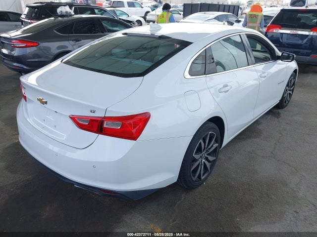 1G1ZF5SX0GF233258 Chevrolet MALIBU 2LT