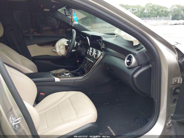 2019 MERCEDES-BENZ C 300 55SWF8DB6KU311910 Photo 4