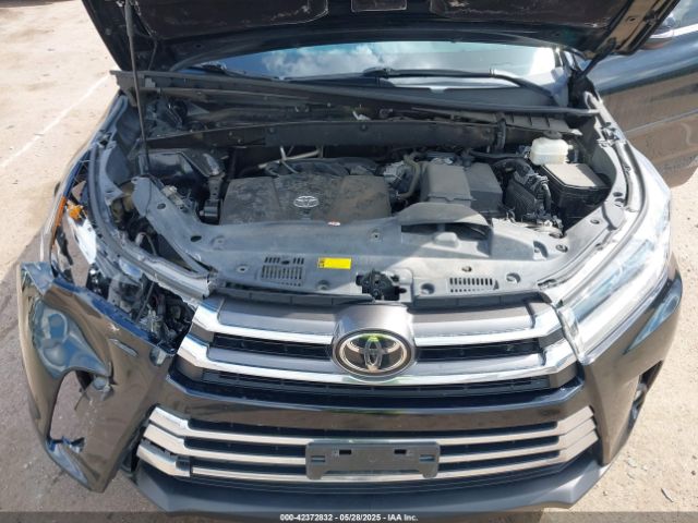 2019 TOYOTA HIGHLANDER 5TDDZRFH4KS986867 Photo 9