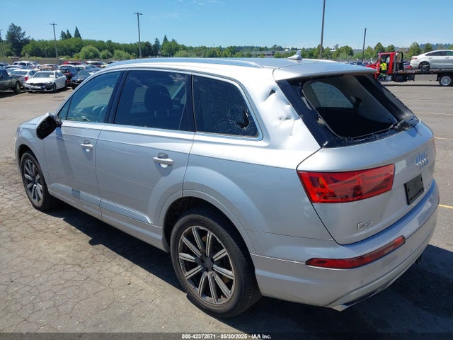 2017 AUDI Q7 WA1LAAF71HD000530 Photo 5