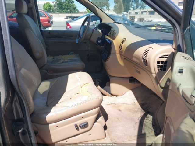 1997 CHRYSLER TOWN & COUNTRY 1C4GP64L2VB405595 Photo 4