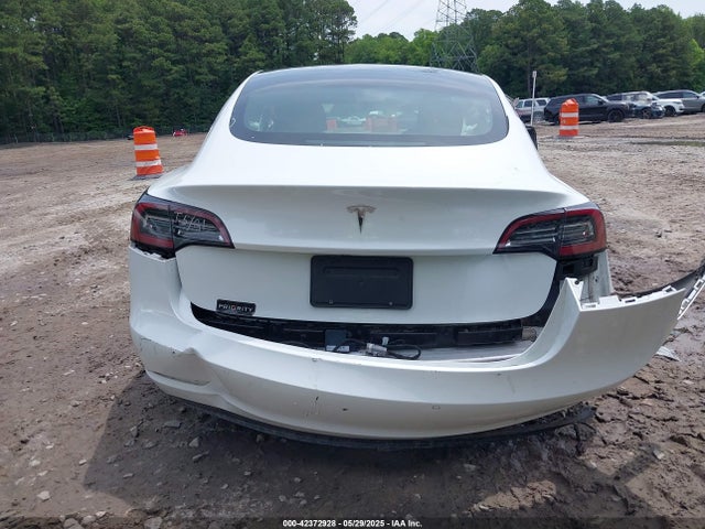 5YJ3E1EA3LF632082 Tesla 2020