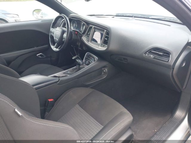 2C3CDZJG3NH249708 Dodge Challenger Gt