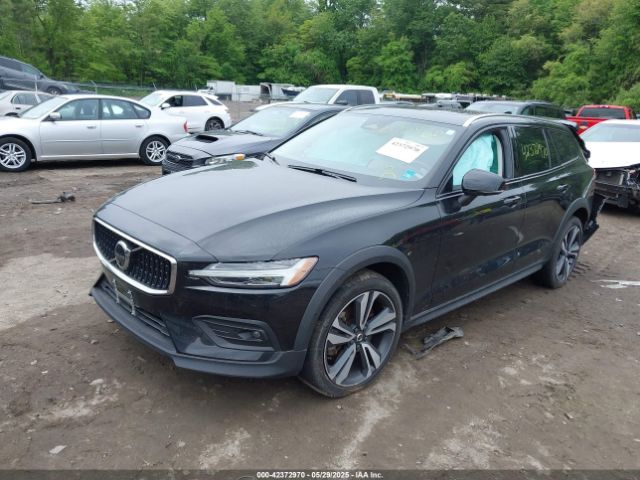 2023 VOLVO V60 CROSS COUNTRY YV4L12WY5P2105714 Photo 1