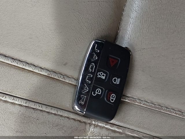 SAJWJ6DLXGMK29451 Jaguar F-TYPE R