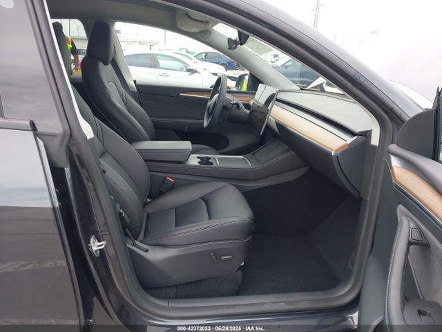 2024 TESLA MODEL Y 7SAYGDEDXRF032666 Photo 4