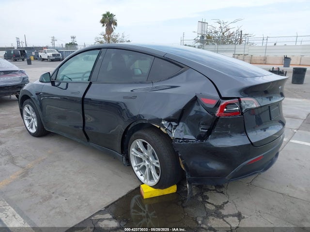 2024 TESLA MODEL Y 7SAYGDEDXRF032666 Photo 5