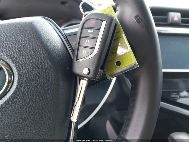 4T1B11HK2JU555376 Toyota CAMRY SE