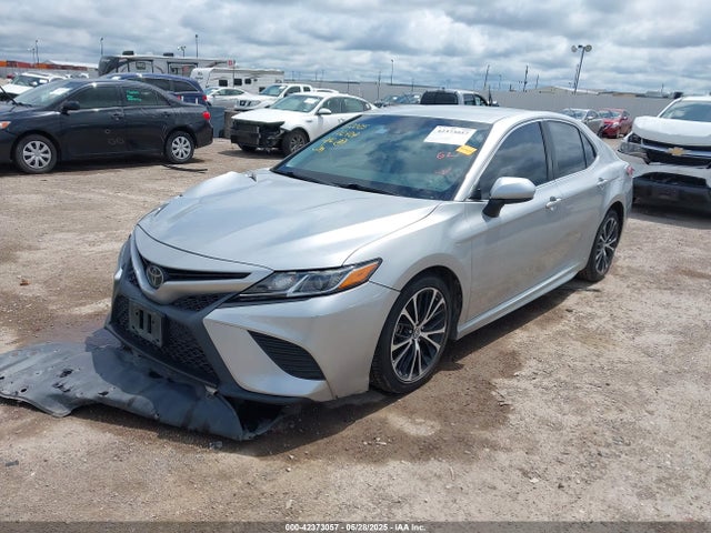 4T1B11HK2JU555376 Toyota CAMRY SE