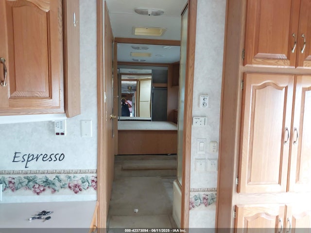 Aukcja sprzedaży 2003 Keystone Montana 3670rl 5th Wheel Travel Trailer, vin: 4YDF3672434502502, numer aukcji: 42373094