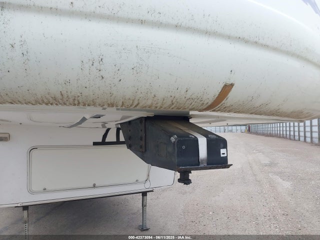Aukcja sprzedaży 2003 Keystone Montana 3670rl 5th Wheel Travel Trailer, vin: 4YDF3672434502502, numer aukcji: 42373094