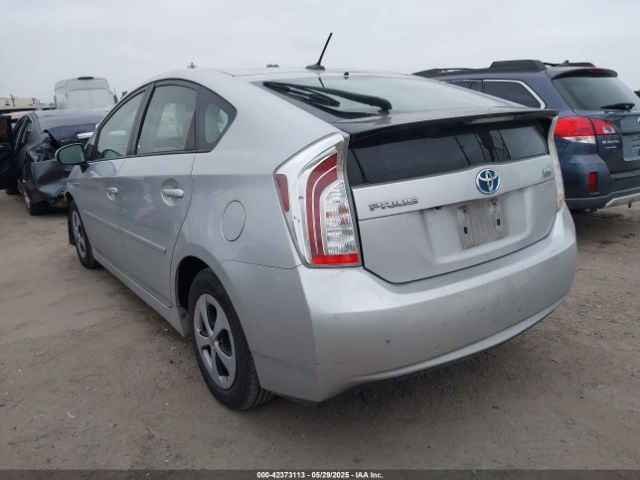 JTDKN3DU3F0441980 Toyota Prius Three