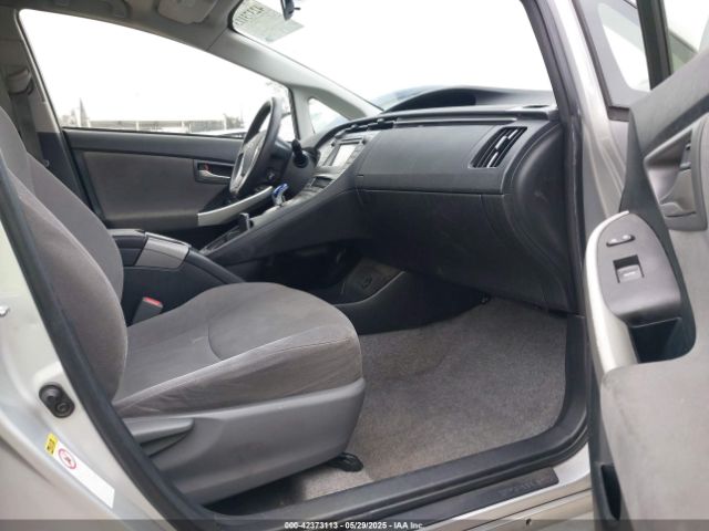 JTDKN3DU3F0441980 Toyota Prius Three