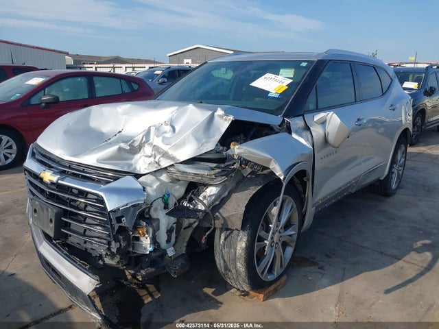 Chevrolet lgx 2020 3GNKBFRS5LS633852 Image 2