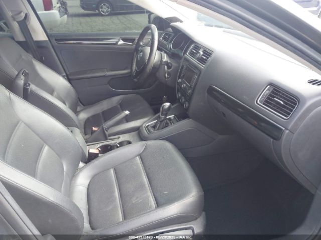 3VWLA7AJXFM305602 Volkswagen Jetta 2.0l Tdi Sel
