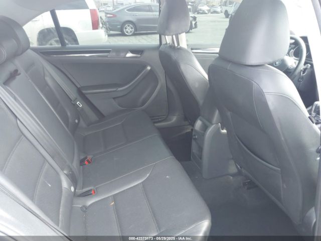 3VWLA7AJXFM305602 Volkswagen Jetta 2.0l Tdi Sel