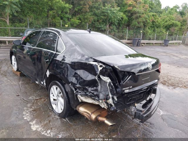 2018 VOLKSWAGEN PASSAT 1VWBA7A35JC012682 Photo 2