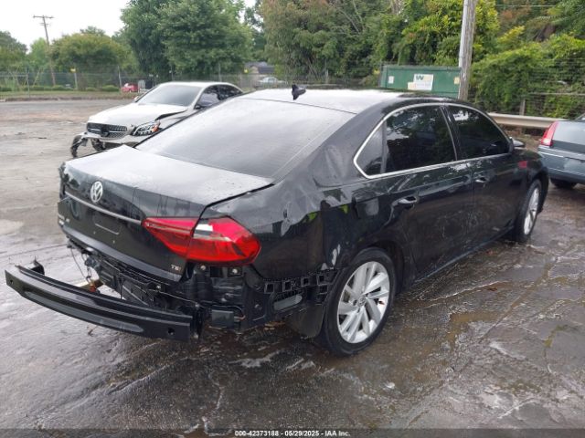 2018 VOLKSWAGEN PASSAT 1VWBA7A35JC012682 Photo 3