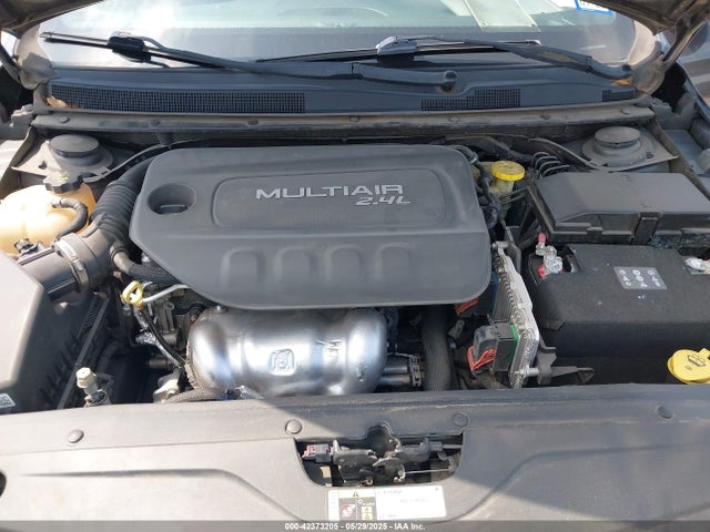 1C3CCCBB1FN753251 Chrysler 200 S