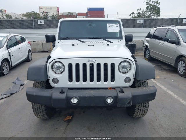 1C4BJWDGXHL623183 Jeep Wrangler Unlimited Sport 4x4