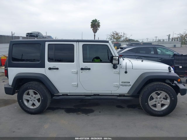 1C4BJWDGXHL623183 Jeep Wrangler Unlimited Sport 4x4