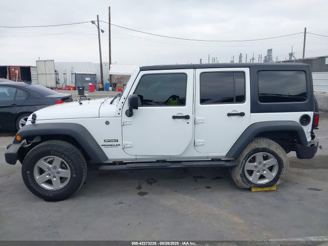 1C4BJWDGXHL623183 Jeep Wrangler Unlimited Sport 4x4