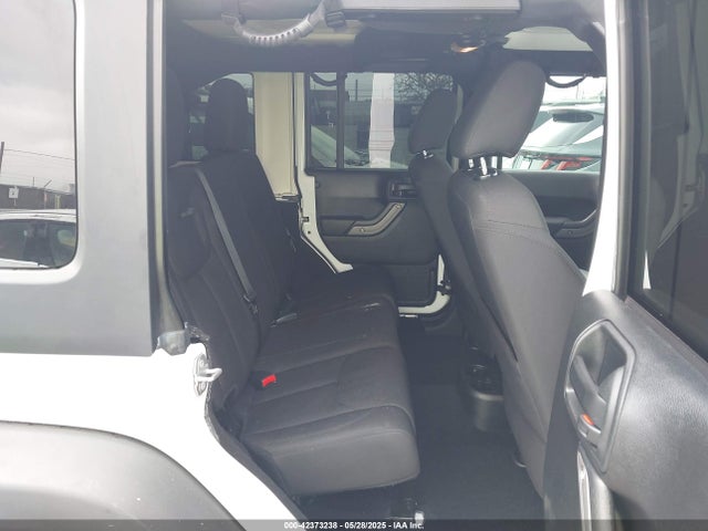 1C4BJWDGXHL623183 Jeep Wrangler Unlimited Sport 4x4