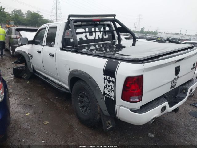 2013 RAM 1500 1C6RR7FTXDS522868 Photo 2
