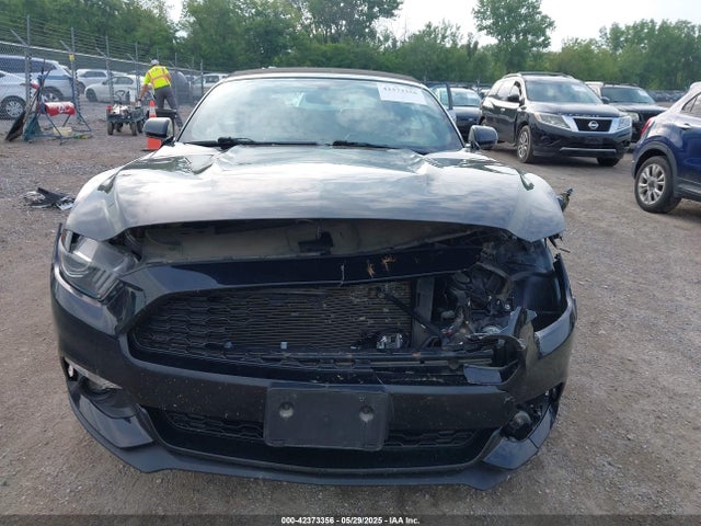 1FATP8UH9G5318421 Ford 2016