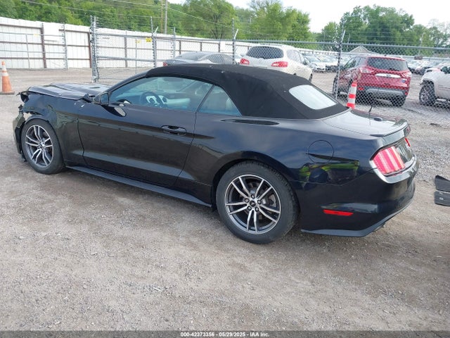 1FATP8UH9G5318421 Ford 2016