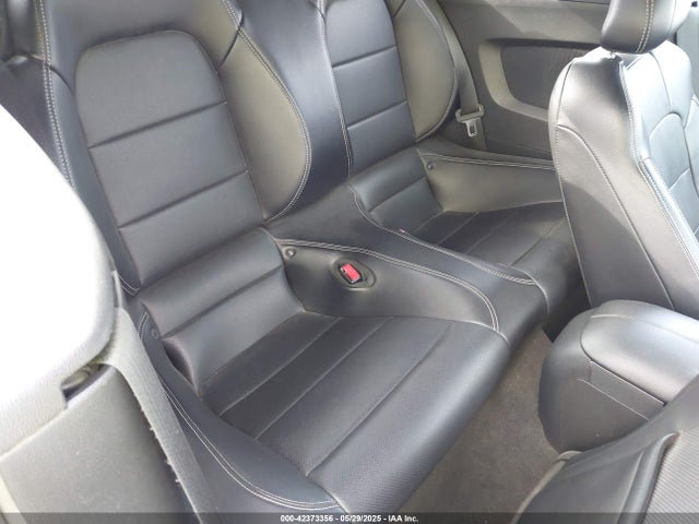 1FATP8UH9G5318421 Ford 2016