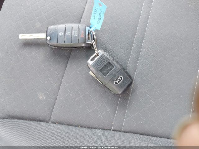 5XYPGDA37GG047296 KIA Sorento 2.4l Lx
