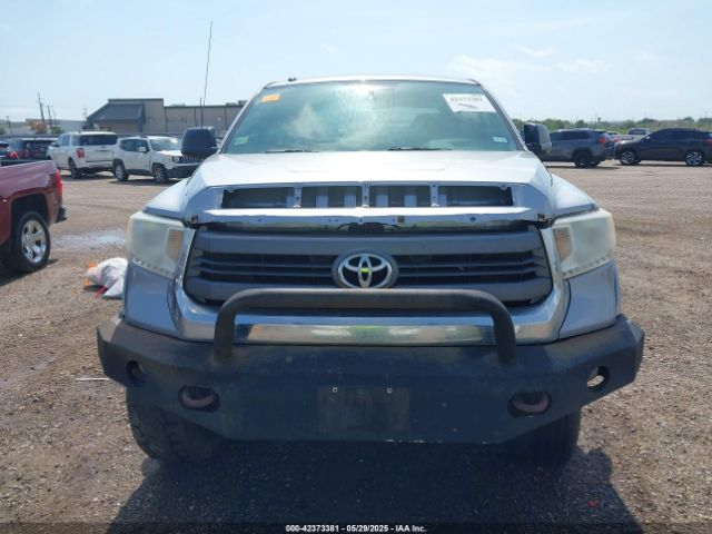 5TFDW5F18FX463470 Toyota Tundra Sr5 5.7l V8