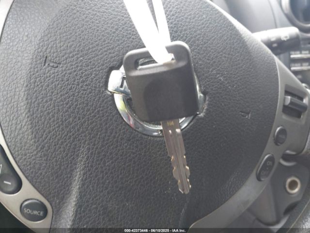 JN8AS5MT9FW664016 Nissan Rogue Select S