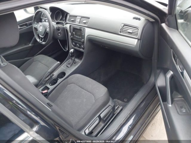 2017 VOLKSWAGEN PASSAT 1VWAT7A35HC019017 Photo 4