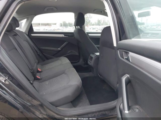 2017 VOLKSWAGEN PASSAT 1VWAT7A35HC019017 Photo 7