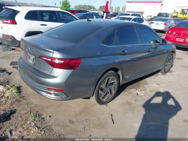 2022 VOLKSWAGEN JETTA 3VWGM7BU0NM024554 Photo 3