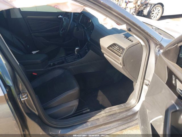 2022 VOLKSWAGEN JETTA 3VWGM7BU0NM024554 Photo 4