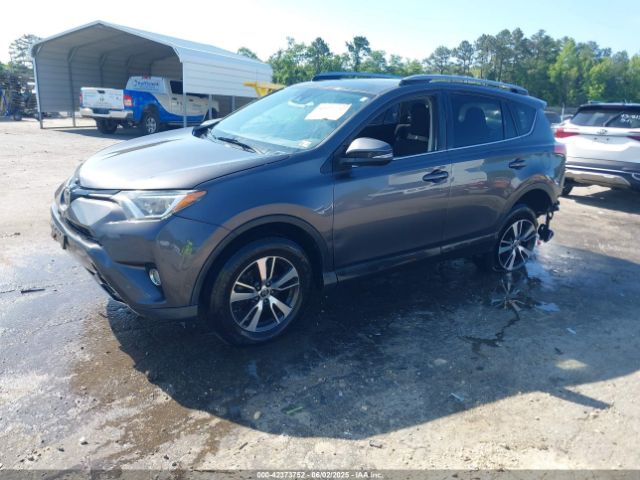 JTMRFREV9JJ178922 Toyota Rav4 Xle