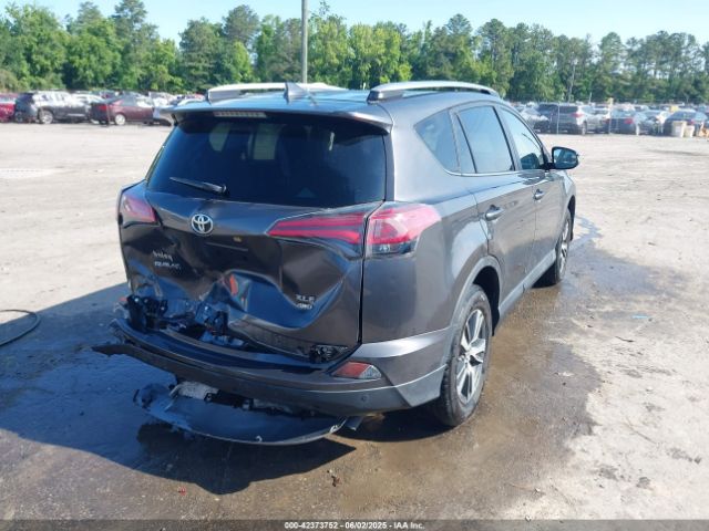 JTMRFREV9JJ178922 Toyota Rav4 Xle