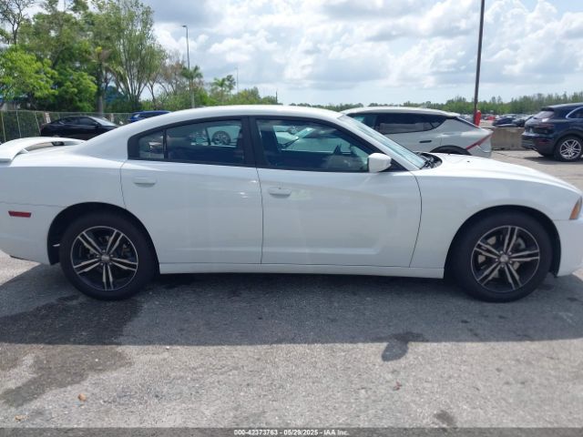 2C3CDXJG8EH339862 Dodge Charger Sxt Plus