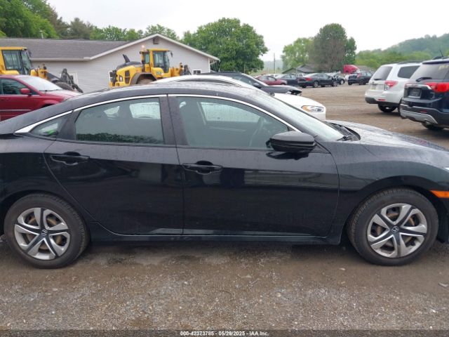 19XFC2F55HE082018 Honda Civic Lx