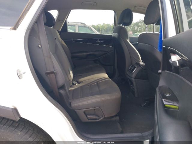 5XYPGDA52GG014353 KIA Sorento 3.3l Lx