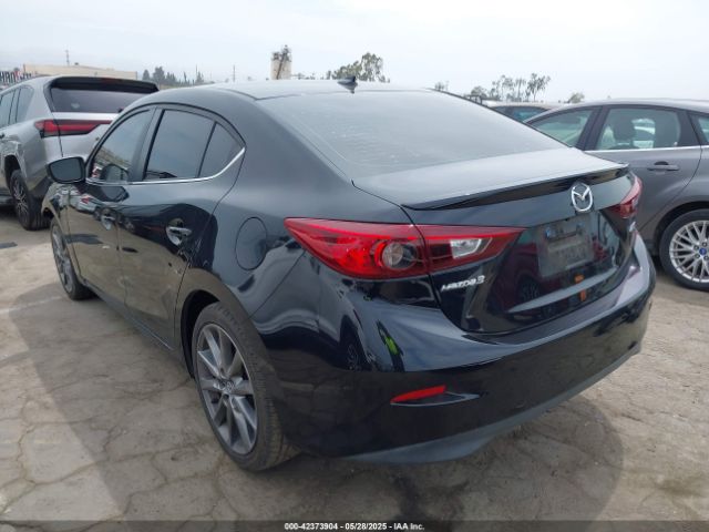 3MZBN1V3XJM246035 Mazda Mazda3 Touring
