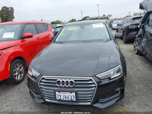 WAUKMAF4XHN043883 Audi A4 2.0t Season Of Audi Ultra Premium